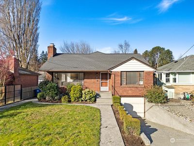 2641 32nd Avenue W, Seattle, WA, 98199