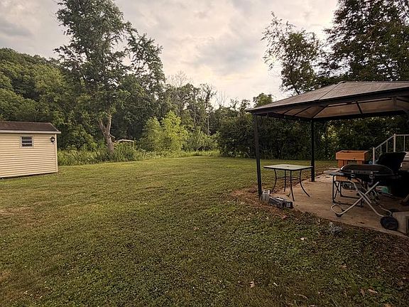 3rd image of 77 Blarney Cir