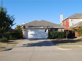 8325 Bowspirit Ln, Hurst, TX 76053