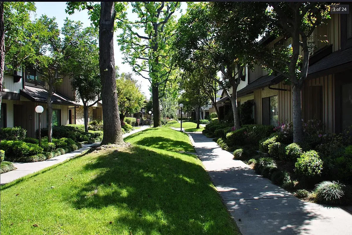 Building Photo - 436 Fairview Ave #5