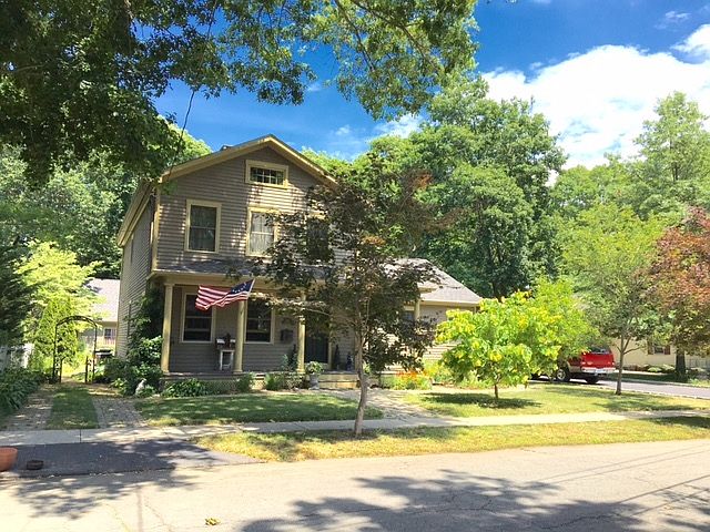 26 POND STREET MILFORD CT : FRONT VIEW OF THE HOUSE