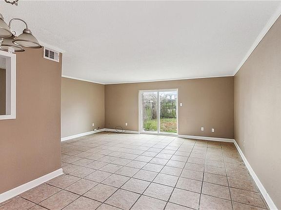 5th image of 2508-10 Caswell Ln