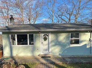 7 Metro Trl, Hopatcong, NJ 07843
