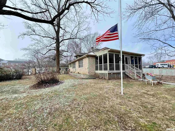 301 W Jefferson St, Anna, IL 62906