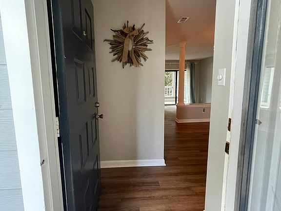 Entry way on 2nd floor