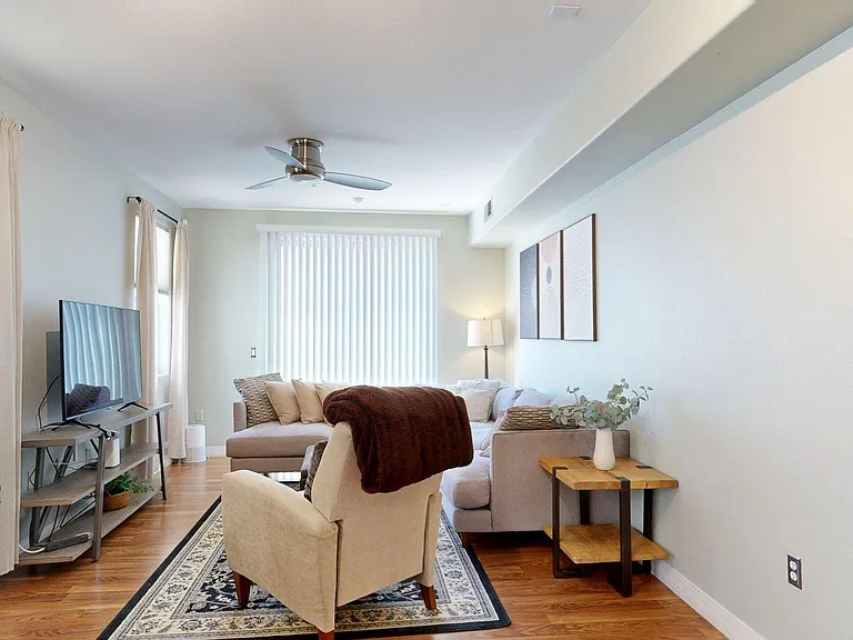 615 E Portland St #118 — Photo 6