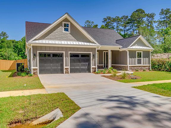 3rd image of 2208 Tallahassee Dr