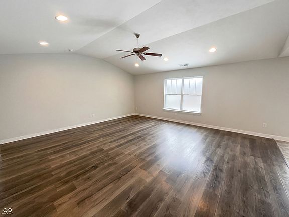 3rd image of 2870 Avebury Way
