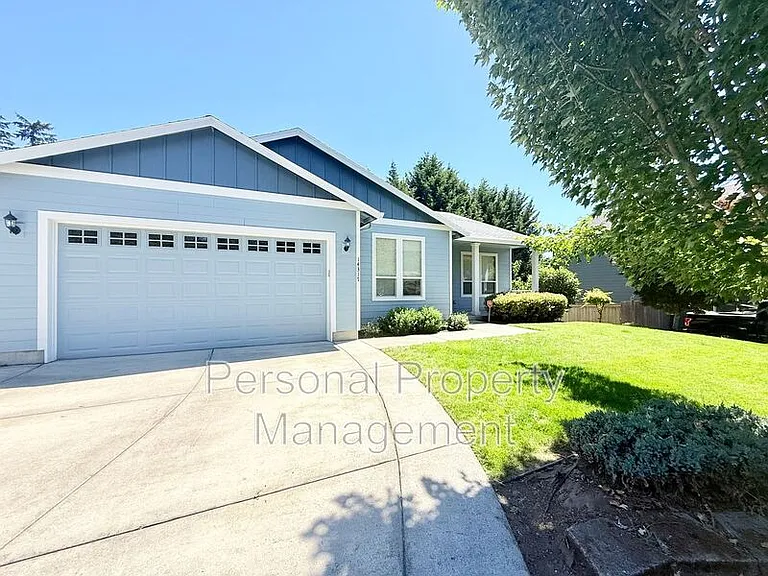 14317 NE 40th Cir — Photo 1