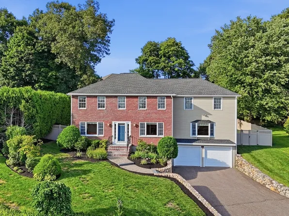 44 Raffaele Dr, Waltham, MA 02452