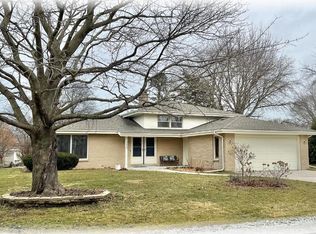 5427 Gallant Fox Ln, Racine, WI 53402