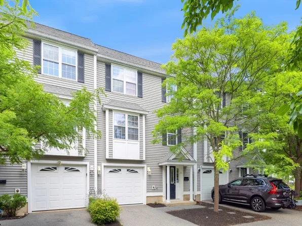 73 Liberty St #2, Danvers, MA 01923
