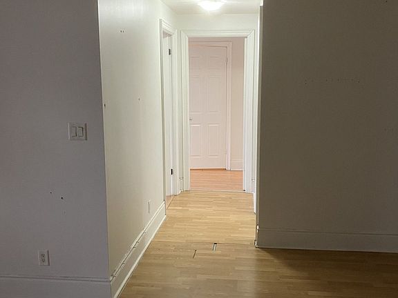 4th image of 3880 Duke Of York Blvd #3002