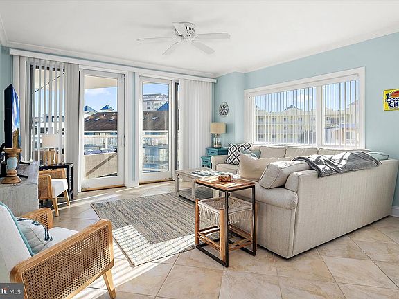 5th image of 8 60th St Unit 302