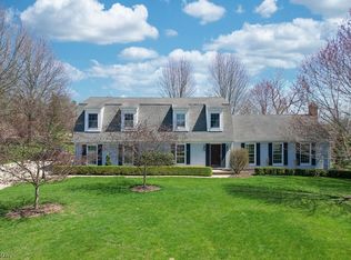 7461 Huntington Rd, Hudson, OH 44236