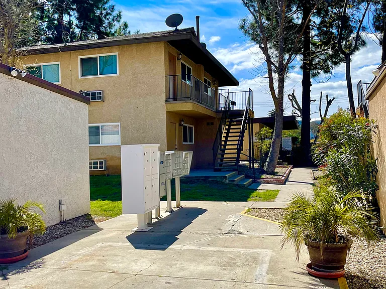 1880 Bishop Ln #2 — Photo 9