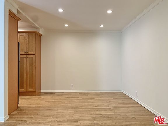 4th image of 8219 Norton Ave APT 8