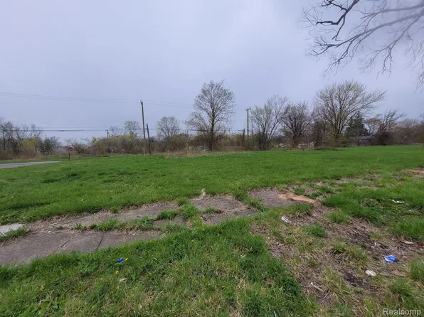 3911 Beaconsfield St, Detroit, MI 48224