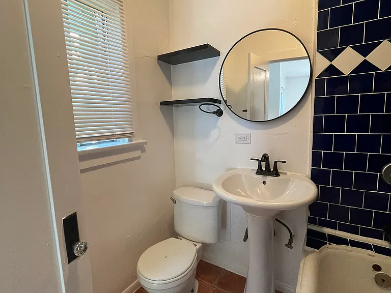 756 N Van Ness Ave #1 — Photo 13