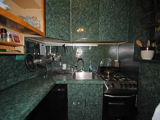 Sold by Buchbinder & Warren | media 21