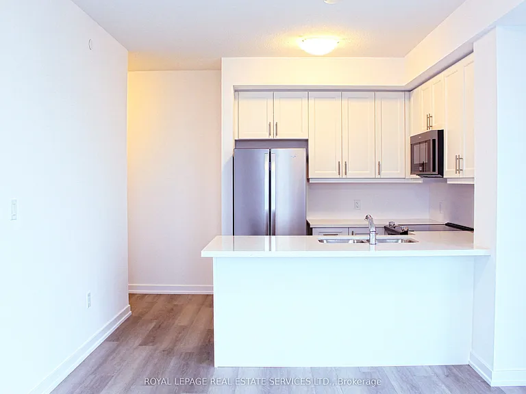 460 Dundas St E #1102 — Photo 24