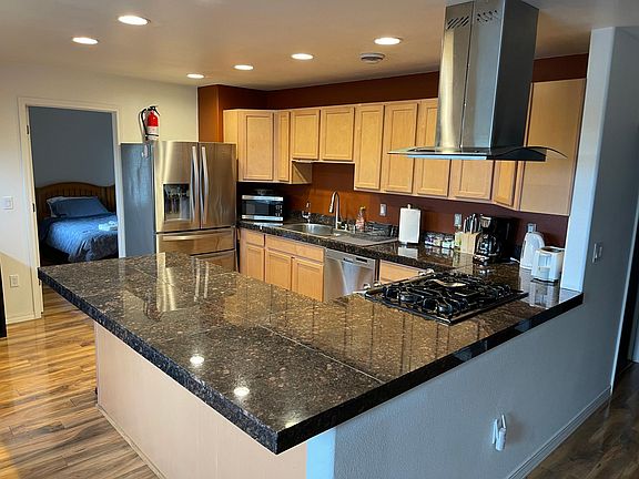 Beautiful kitchen with granite counter