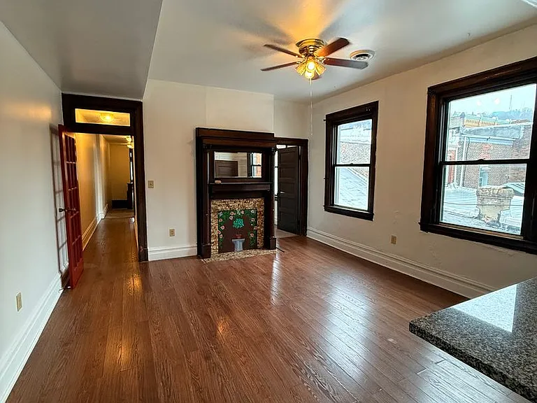 1309 E Carson — Photo 16