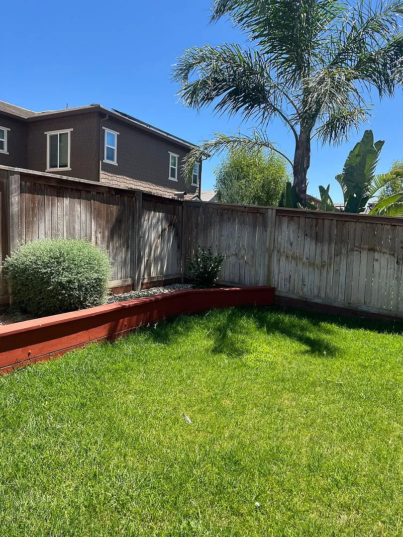 Inviting Community of Dixon — Photo 4