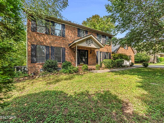 2nd image of 609 Lark Meadow Dr