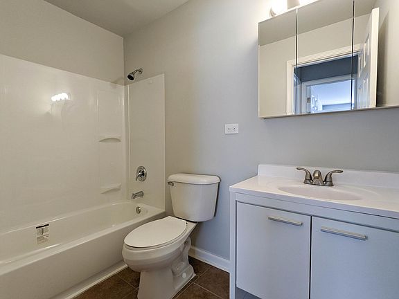 5th image of 670 Marilyn Ave #110