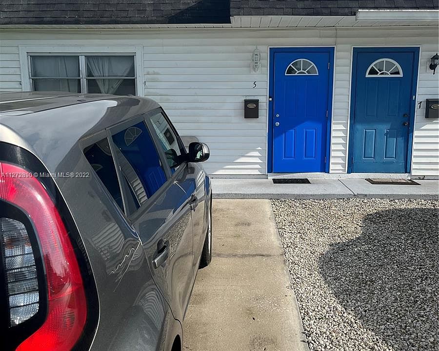 1st image of 5 Tangerine Ct #5