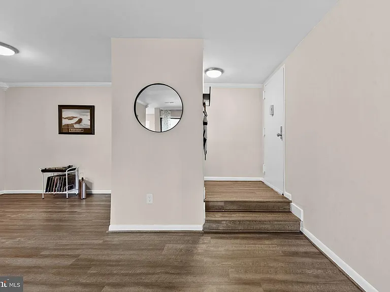 11240 Chestnut Grove Sq #157 — Photo 8