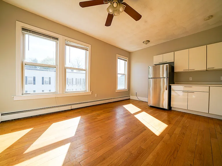 33 Portsmouth St #3 — Photo 6