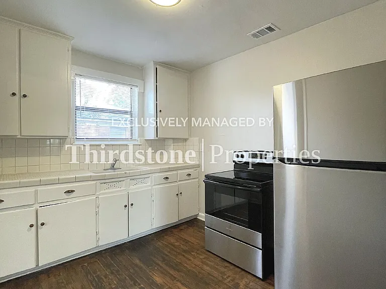 809 McDuff Ave S #2 — Photo 5