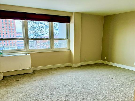 4th image of 210 N 17th St Unit 411