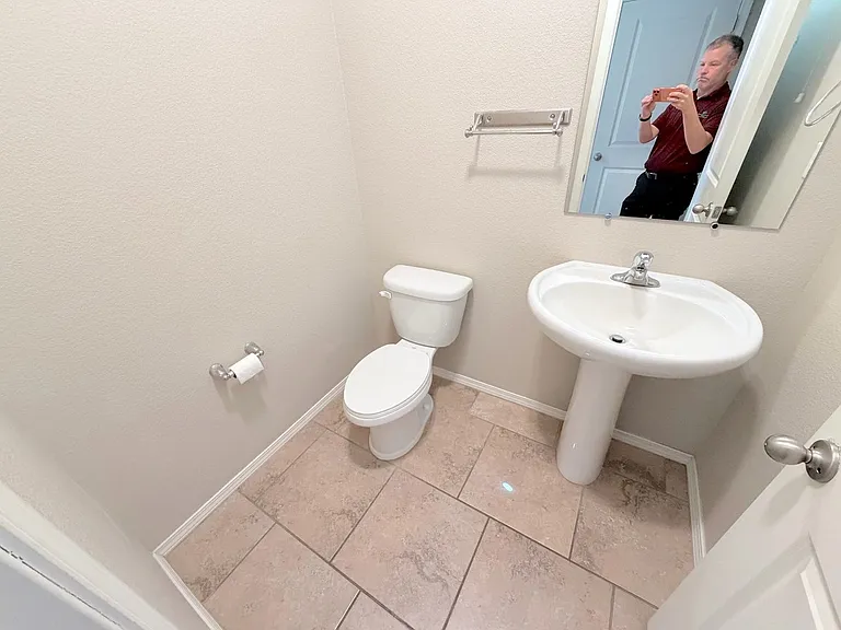 8724 Zephyr Pl NW — Photo 12