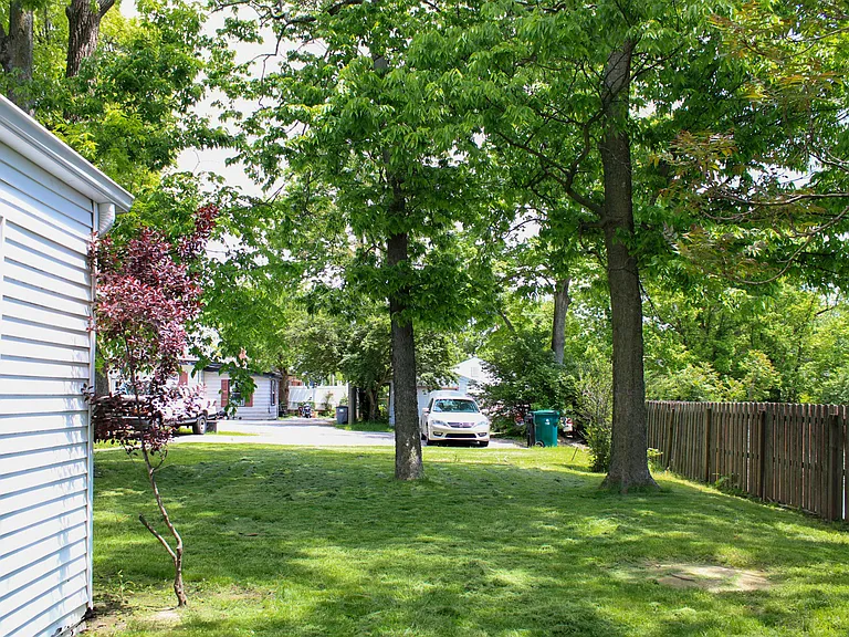 2320 Beechmont Ave #1 — Photo 22
