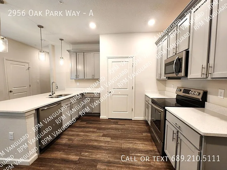 2956 Oak Park Way #A — Photo 2