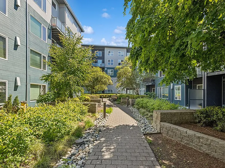 Riverpark Apartments — Photo 22