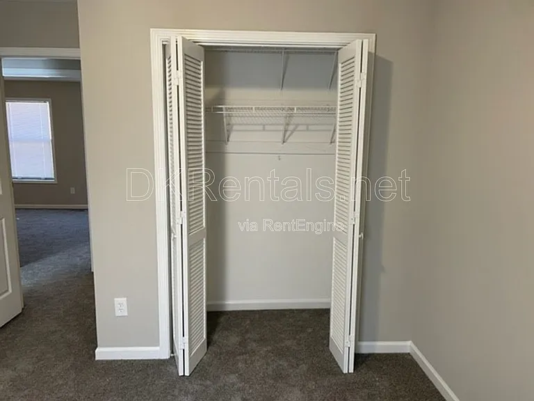 1092 Dassow Ct — Photo 13