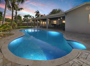 704 N Crescent Dr, Hollywood, FL 33021
