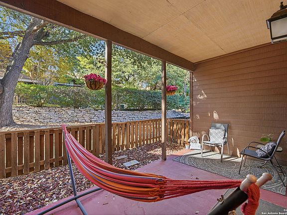 3rd image of 8655 Datapoint Dr #505