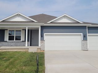 1045 Northview Dr, Waukee, IA 50263