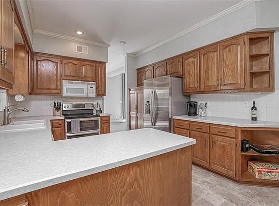 5th image of 13739 Pembroke Cir