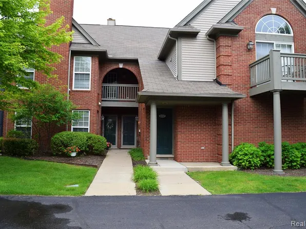 28523 Carlton Way Dr #1, Novi, MI 48377