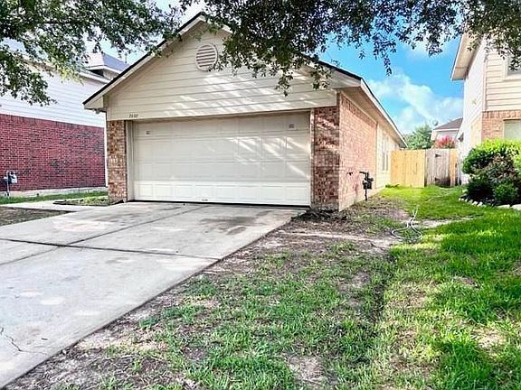 2nd image of 7607 Legacy Pines Dr