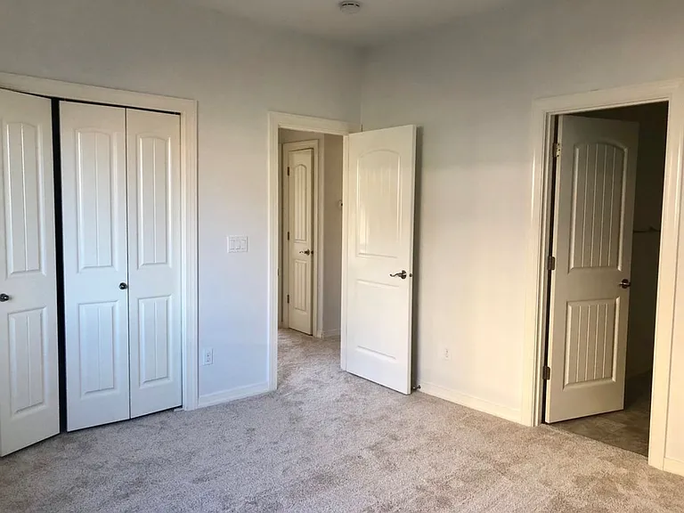 Meadowlawn Pl — Photo 15