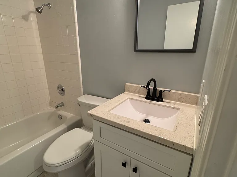 1029 SW Rossborough Ct #102 — Photo 22