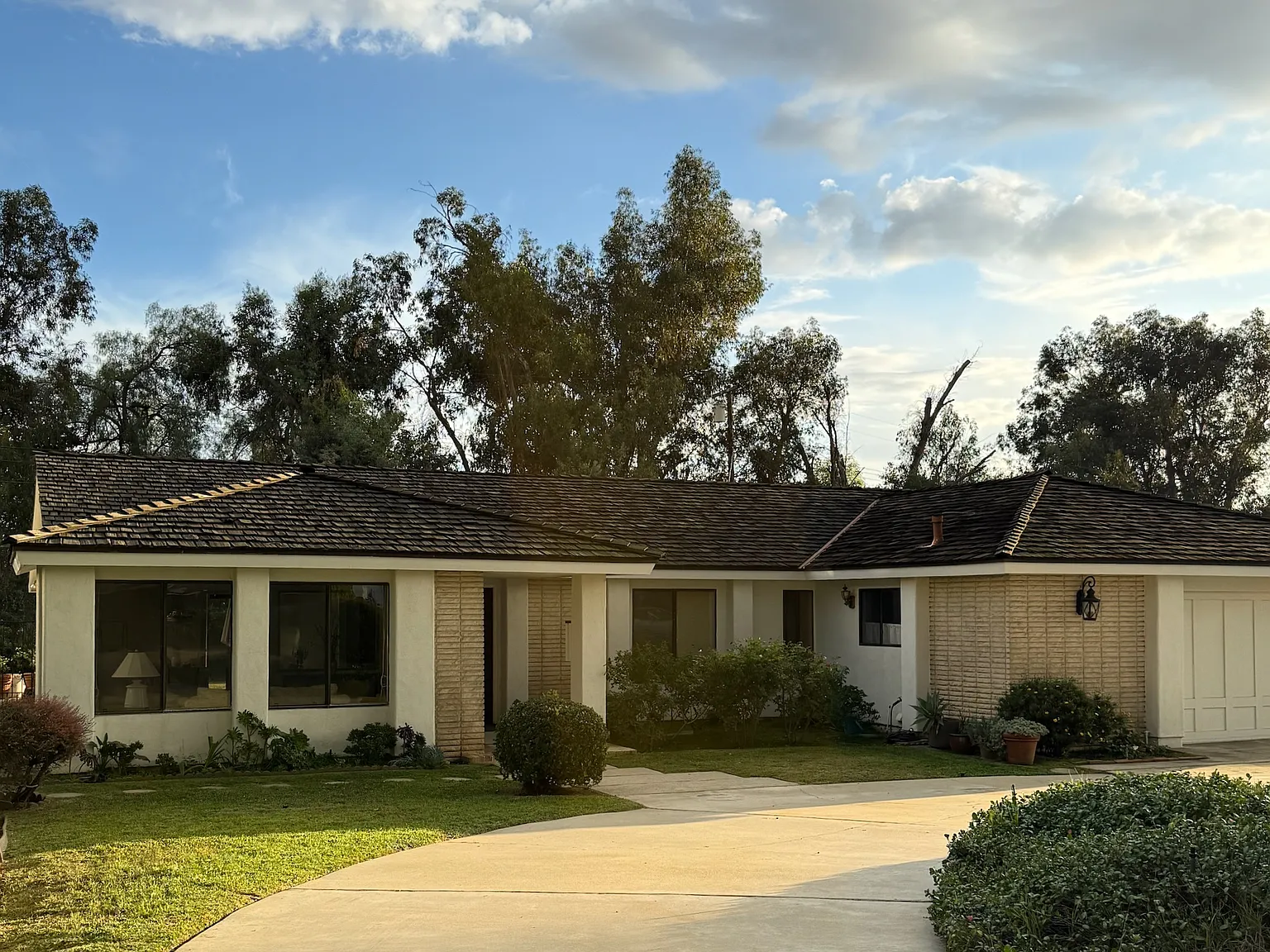 3 bed, 2499 sqft, $6,250 — Photo 1