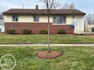 42153 Gainsley Dr, Sterling Heights, MI 48313